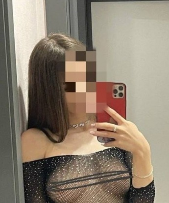Я живу в Москве и готова подарить тебе незабываемые моменты настоящего удовольствия. Мои услуги включают широкий спектр вашей фантазии - от страстных эротических массажей до разнообразных ролевых игр. Я знаю, что мужчины ценят женское обаяние и опыт, поэтому я гарантирую, что ты останешься доволен нашей встречей. Фото подтверждает мою привлекательность и все отзывы оставляют о себе лишь лучшие впечатления. 🌟 Так что не жди искренних приключений в Москве, команда со мной сегодня! 💋 Ева